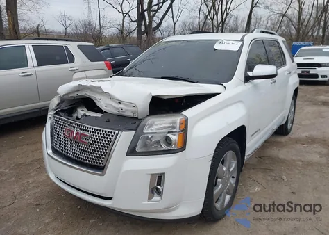 2015 GMC Terrain Denali z USA, uszkodzony, nr VIN 2GKFLZE37F6250557